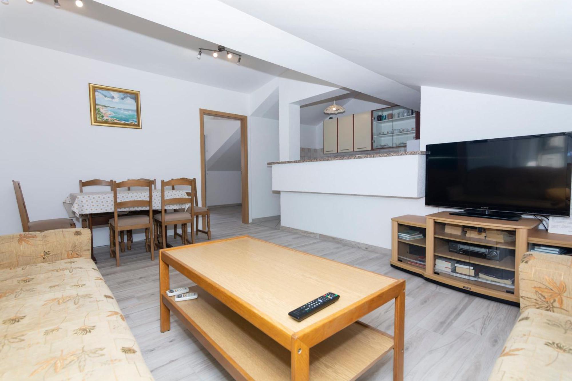 Apartmani Filip Pag Town Exterior photo